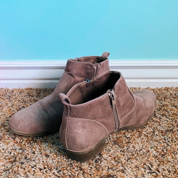 Arizona Jean Company Shoes - Ankle booties!